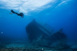 How to Choose Specialty Diving Courses to Explore Shipwrecks and Deeper Sites